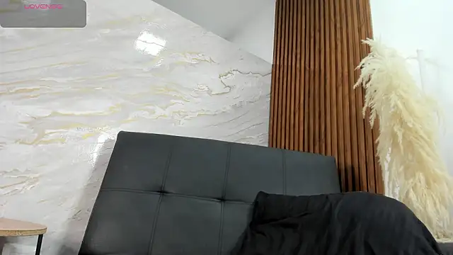 Hanna lens online show from 03/20/26, 07:04