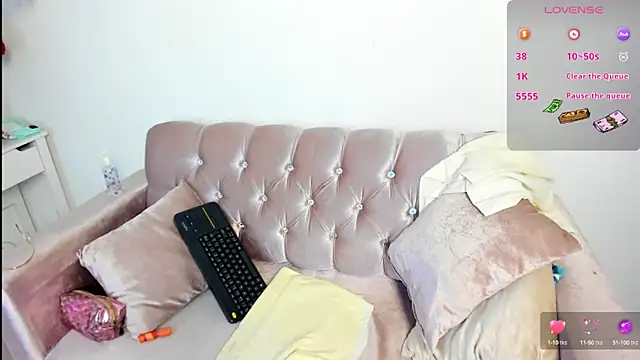 alanavega11 online show from 09/21/25, 12:54