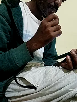 Snapshot of Chocolate_stud10 chatting on 02/15/26, 07:02 Chocolate stud10 online show from 02/15/26, 07:02