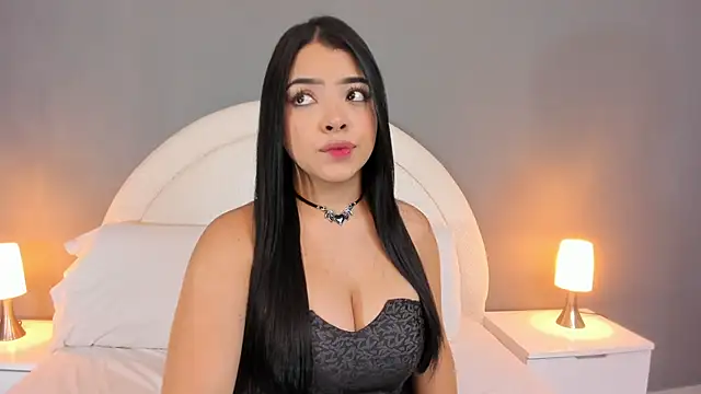 Snapshot of Eva_bigboobs chatting on 02/26/25, 11:43 Eva bigboobs online show from 02/26/25, 11:43