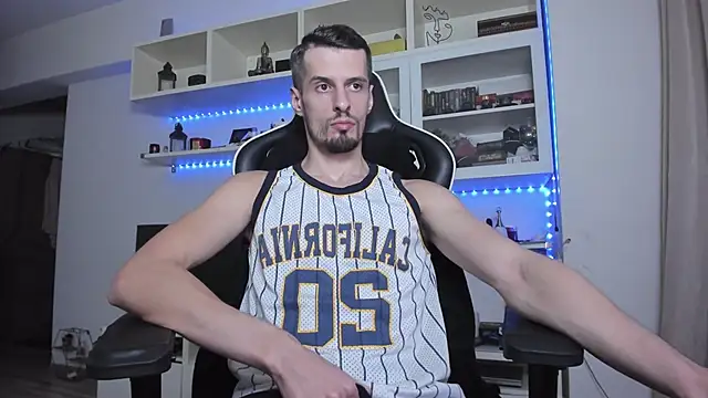 ToddClaytonn online show from 11/17/25, 06:39