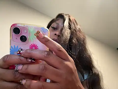 Snapshot of Naomiruty chatting on 03/18/25, 01:02 Naomiruty online show from 03/18/25, 01:02