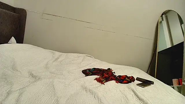 Naomiruty online show from 10/28/25, 01:28