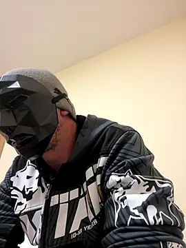 Snapshot of paul_daniel chatting on 10/25/25, 07:14 paul daniel online show from 10/25/25, 07:14