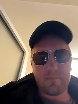 Snapshot of paul_daniel chatting on 10/18/25, 06:54 paul daniel online show from 10/18/25, 06:54