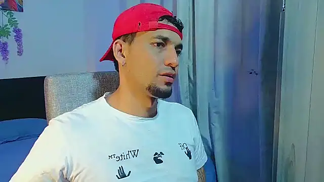 Snapshot of Jeff_Kent2 chatting on 10/23/25, 11:25 Jeff Kent2 online show from 10/23/25, 11:25