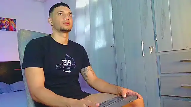 Snapshot of Jeff_Kent2 chatting on 09/27/25, 02:23 Jeff Kent2 online show from 09/27/25, 02:23