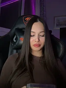 EricaWalls online show from 11/04/25, 09:29