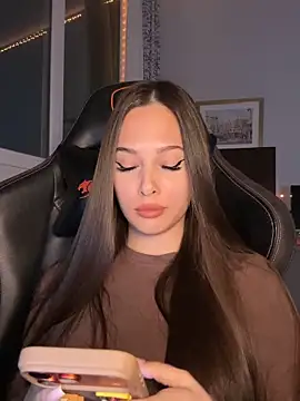 EricaWalls online show from 04/19/26, 08:33