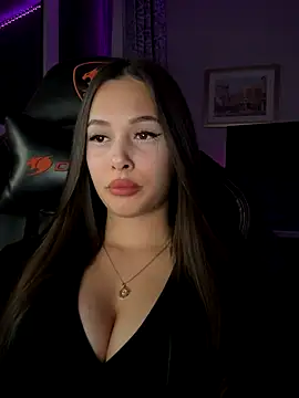 EricaWalls online show from 10/18/25, 10:45