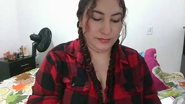 Snapshot of catalina_boobs chatting on 02/16/26, 03:32 catalina boobs online show from 02/16/26, 03:32