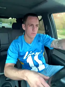 PeytonJohnn online show from 10/26/25, 09:37