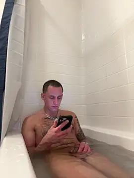 PeytonJohnn online show from 10/28/25, 09:14