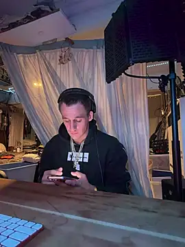 PeytonJohnn online show from 02/03/26, 11:54