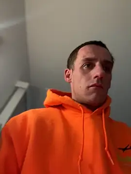 PeytonJohnn online show from 11/25/25, 08:42