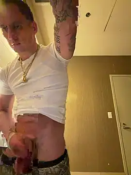 PeytonJohnn online show from 11/15/25, 08:07