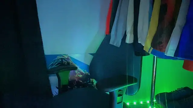 PeytonJohnn online show from 11/06/25, 01:42