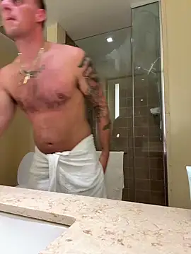 PeytonJohnn online show from 10/06/25, 08:15