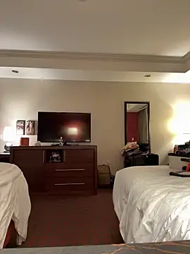 PeytonJohnn online show from 09/29/25, 08:10