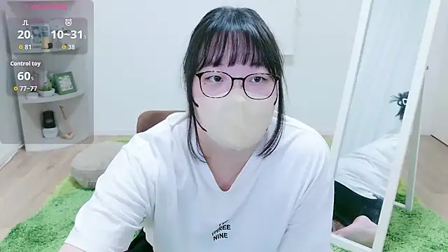 o-Aya-o online show from 10/17/25, 02:19