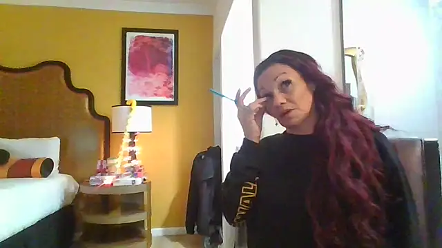 Snapshot of ALLURET4U chatting on 12/21/24, 07:13 ALLURET4U online show from 12/21/24, 07:13