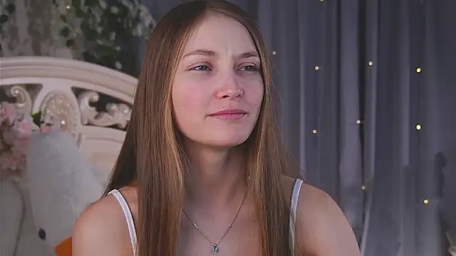 MonaEldon online show from 03/08/26, 03:10