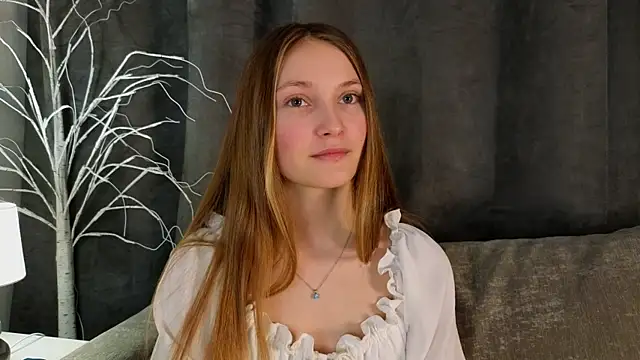 Snapshot of MonaEldon chatting on 01/18/25, 01:08 MonaEldon online show from 01/18/25, 01:08