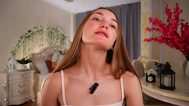 Snapshot of MonaEldon chatting on 10/10/25, 02:12 MonaEldon online show from 10/10/25, 02:12