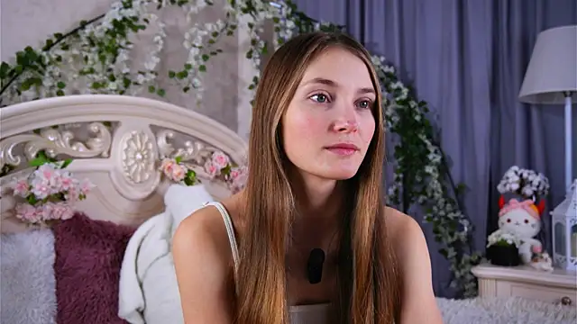 MonaEldon online show from 11/28/25, 02:01