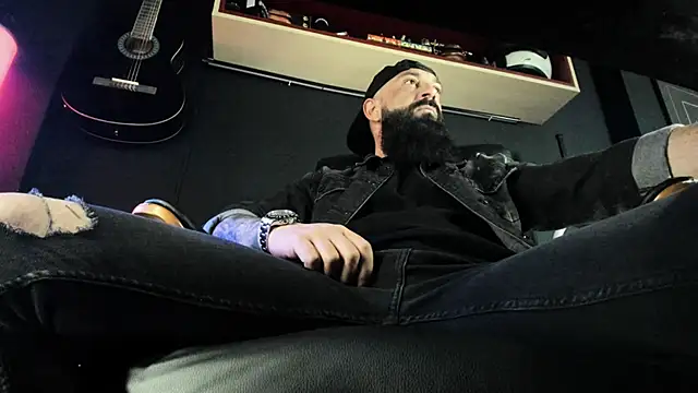 Snapshot of axxelrich_ chatting on 03/04/25, 05:53 axxelrich online show from 03/04/25, 05:53