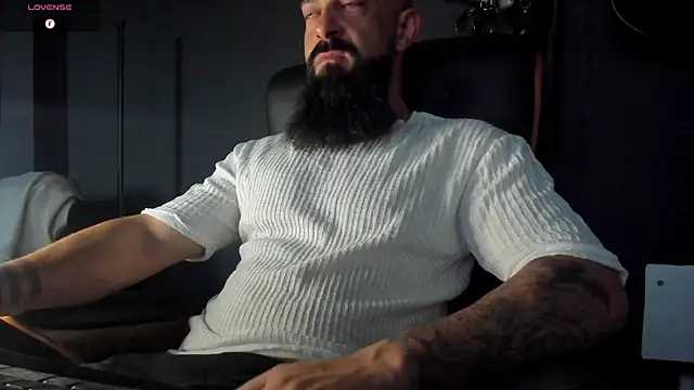 Snapshot of axxelrich_ chatting on 09/15/25, 04:13 axxelrich online show from 09/15/25, 04:13