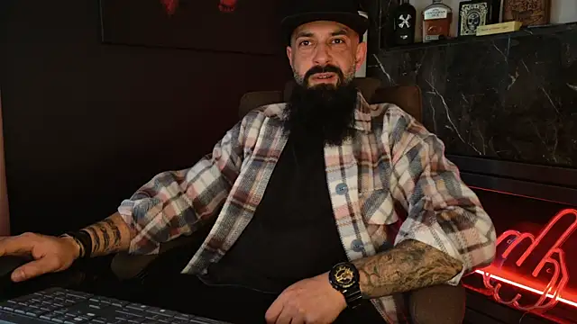 Snapshot of axxelrich_ chatting on 12/17/25, 09:36 axxelrich online show from 12/17/25, 09:36