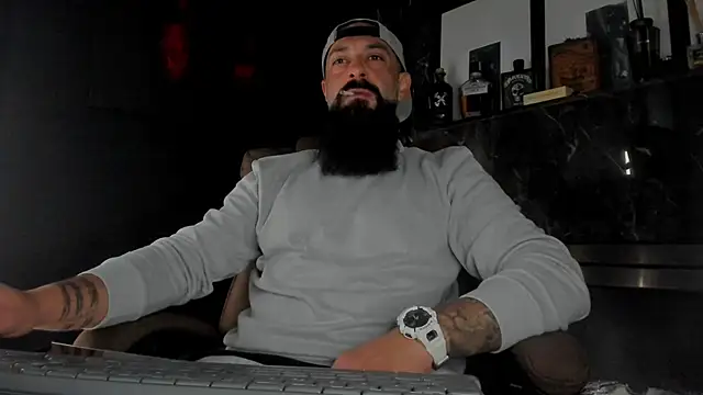 Snapshot of axxelrich_ chatting on 10/26/25, 05:30 axxelrich online show from 10/26/25, 05:30