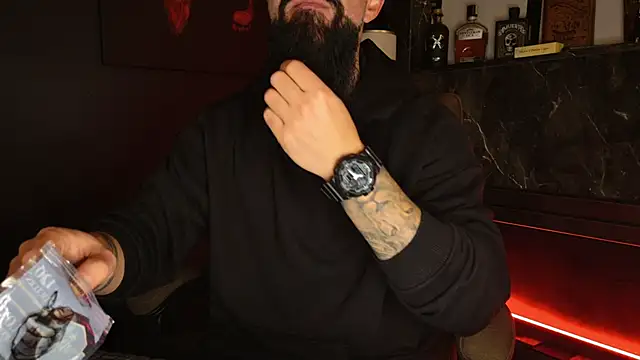 Snapshot of axxelrich_ chatting on 11/25/25, 04:13 axxelrich online show from 11/25/25, 04:13