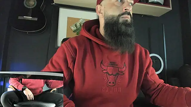 Snapshot of axxelrich_ chatting on 02/18/25, 05:42 axxelrich online show from 02/18/25, 05:42