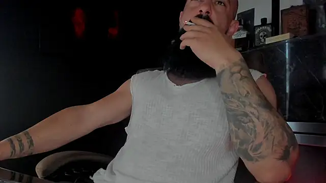 Snapshot of axxelrich_ chatting on 10/04/25, 06:48 axxelrich online show from 10/04/25, 06:48