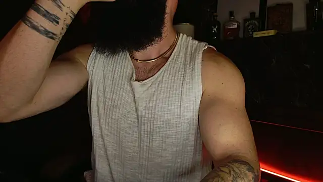 Snapshot of axxelrich_ chatting on 11/21/25, 04:44 axxelrich online show from 11/21/25, 04:44