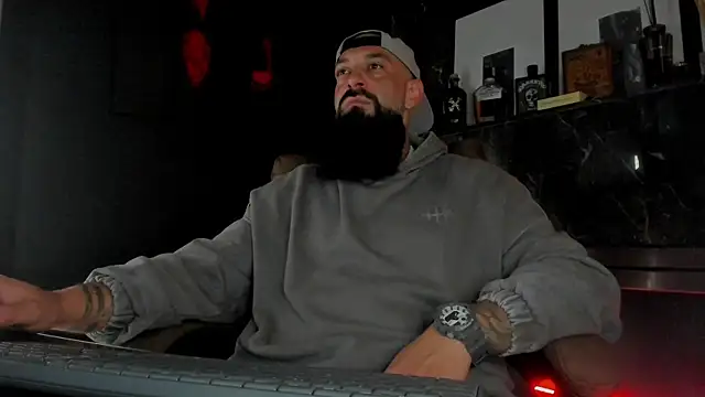 Snapshot of axxelrich_ chatting on 10/31/25, 04:53 axxelrich online show from 10/31/25, 04:53