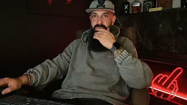 Snapshot of axxelrich_ chatting on 12/19/25, 04:49 axxelrich online show from 12/19/25, 04:49