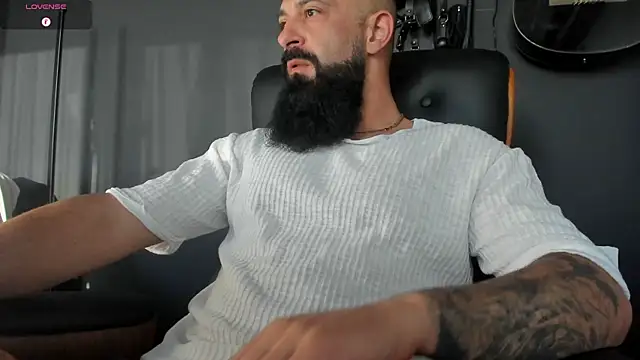 Snapshot of axxelrich_ chatting on 09/16/25, 05:08 axxelrich online show from 09/16/25, 05:08