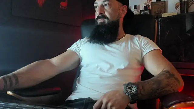 Snapshot of axxelrich_ chatting on 09/27/25, 04:40 axxelrich online show from 09/27/25, 04:40