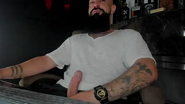 Snapshot of axxelrich_ chatting on 10/02/25, 03:54 axxelrich online show from 10/02/25, 03:54