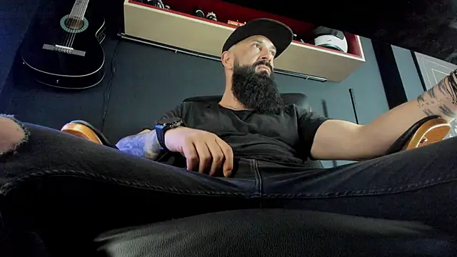 Snapshot of axxelrich_ chatting on 03/21/25, 09:34 axxelrich online show from 03/21/25, 09:34