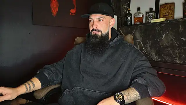 Snapshot of axxelrich_ chatting on 12/01/25, 05:08 axxelrich online show from 12/01/25, 05:08