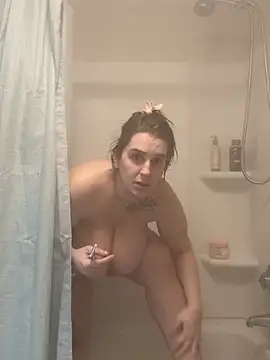 menaceswife online show from 02/20/25, 05:41