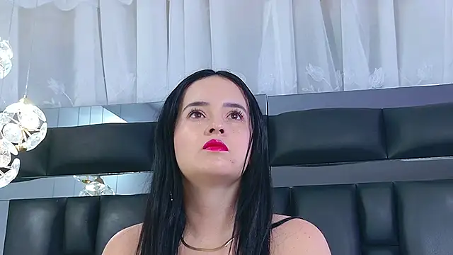 DahianaMoss online show from 12/21/25, 11:45