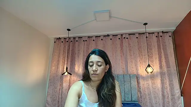 VioletaScott  online show from 09/09/25, 04:49