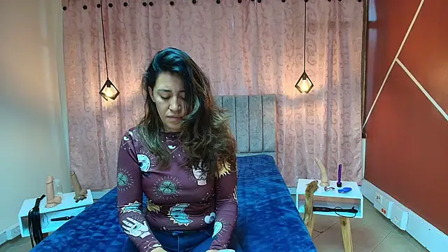 VioletaScott  online show from 09/20/25, 12:21