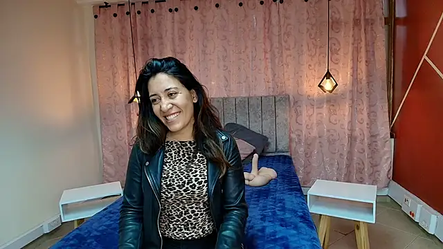 VioletaScott  online show from 10/20/25, 02:39