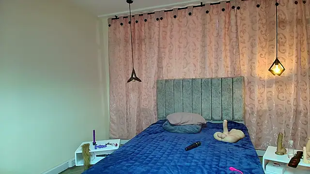 VioletaScott  online show from 10/23/25, 01:21